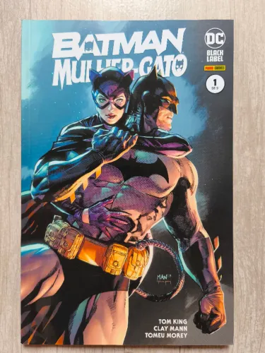 Revista HQ Batman e Mulher Gato volume 1, por Tom King. Panini, estado de novo