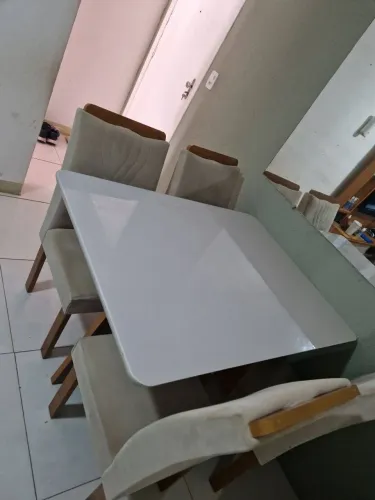 Vende-se Mesa 04 Cadeiras 