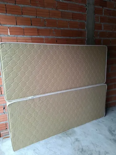 CAMA KING CASAL EXCELENTE ESTADO