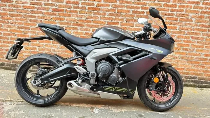 TRIUMPH DAYTONA 660 2024