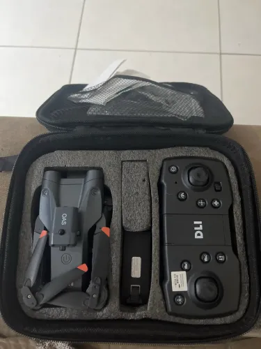 Drone em ótimo estado único dono com bateria e câmera