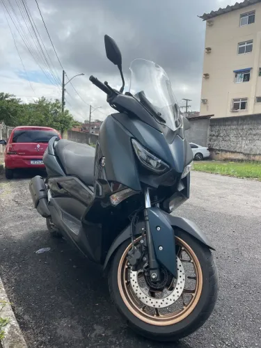 Moto XMAX