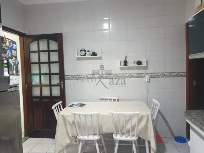 Casa Térrea - Jardim Oriente - 3 Dormitórios - 102m².