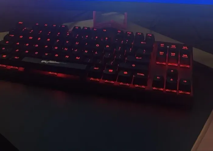 Teclado Gamer SteelSeries Apex Pro TKL OLED Mecânico