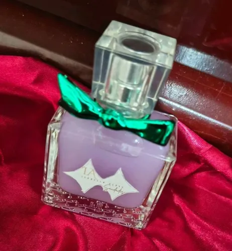Perfume i.a. saudades de "Isabella Alves", fragrância adocicada. um perfume sutil e marcan
