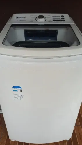 Máquina de Lavar Electrolux 14kg 220v poucos meses de uso