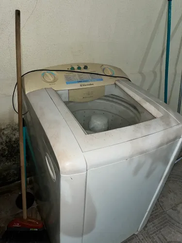Máquina de Lavar Usada Electrolux Turbo Limpeza 9kg