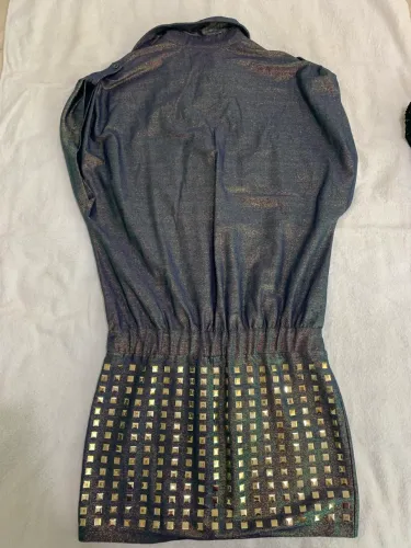 Vende-se belíssimos vestidos de festa, vários modelos , veste tamanho 42. 