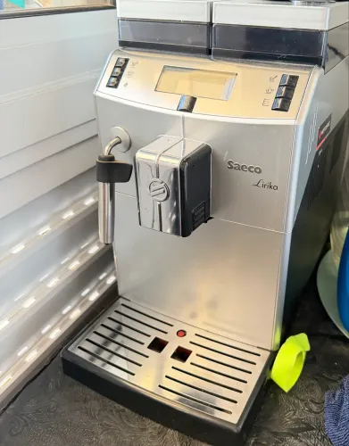Maquina De Café Expresso Lirika Saeco 220v (usado)