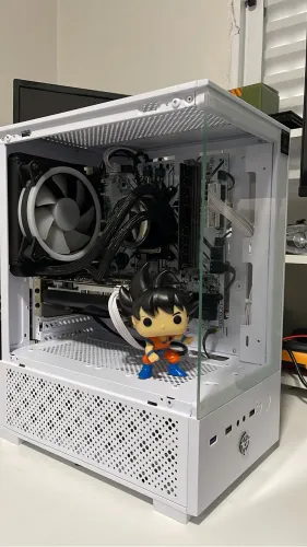 PC GAMER Ryzen 5 com 16GB ram + RX 470