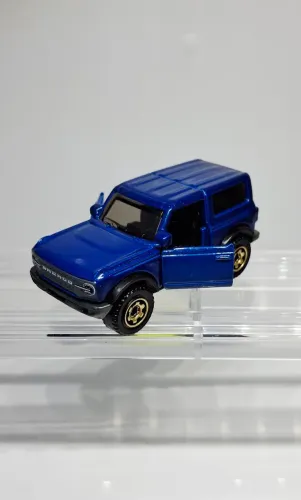 Matchbox - Moving parts - Ford Bronco + RX7