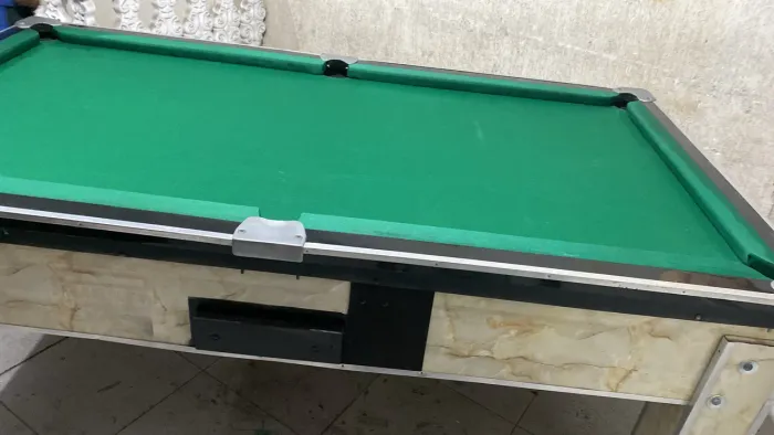 Mesa de bilhar usada 