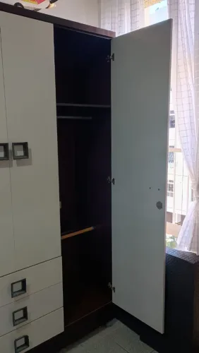 Guarda roupa de solteiro 