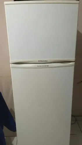 Geladeira 220v
