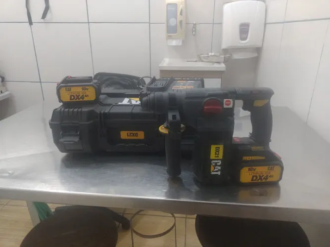 Martelete a Bateria 18v Caterpillar
