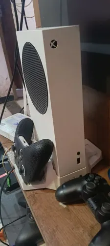 Vendo um Xbox seris s