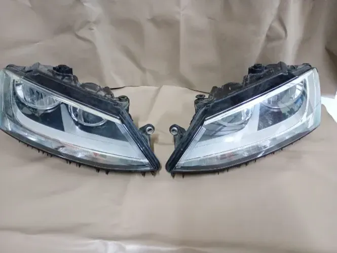 Farol WV Jetta