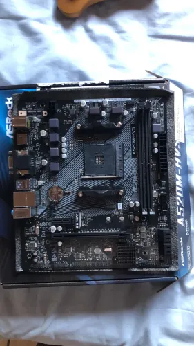 Vendo placa mãe a520m da asrock nunca usada