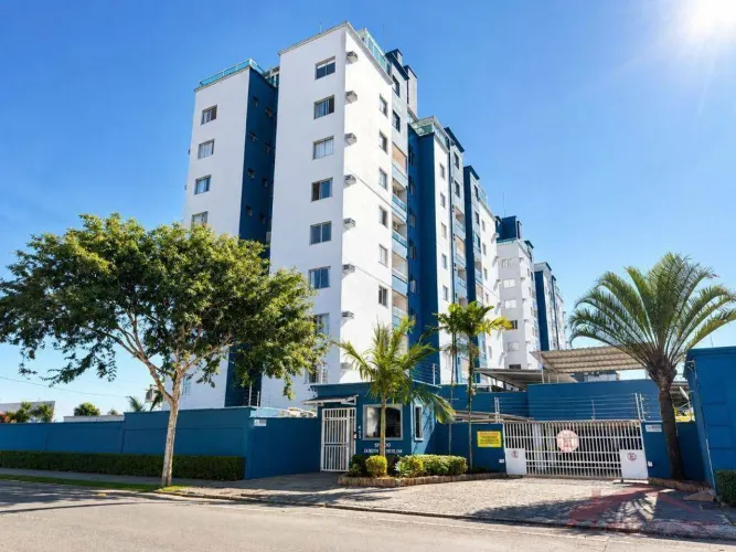Apartamento com 2 dormitórios para alugar, 57 m² por R$ 2.943/mês - Bucarein - Joinville/S