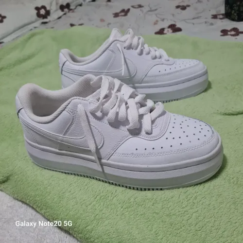 Tenis nike court vision alto