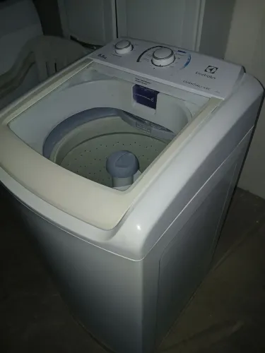 Máquina de lavar Electrolux 8.5 kilos