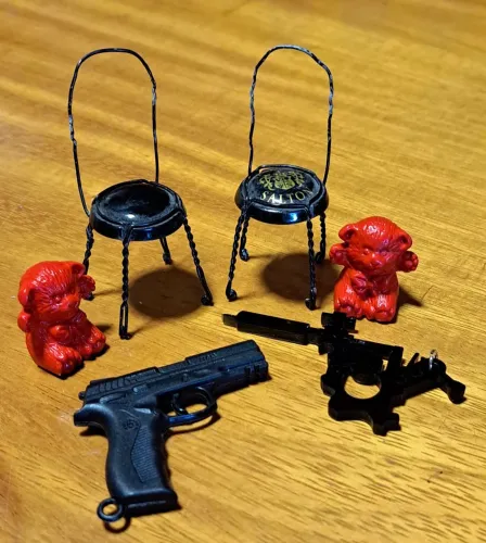 LOTE Nº 20 - CONTENDO SEIS LINDÍSSIMAS MINIATURAS DECORATIVAS DIVERSIFICADAS