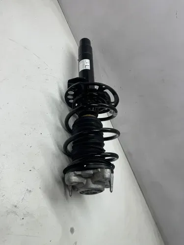 Amortecedor Mola Batente Esquerdo Bmw 320i 2020 Diante G20