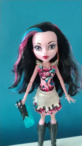 Boneca Dracubecca Monster High