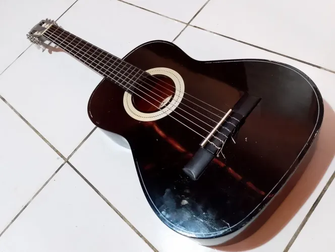 Violão Vogga Acústico Cordas de Nylon R$ 220,00
