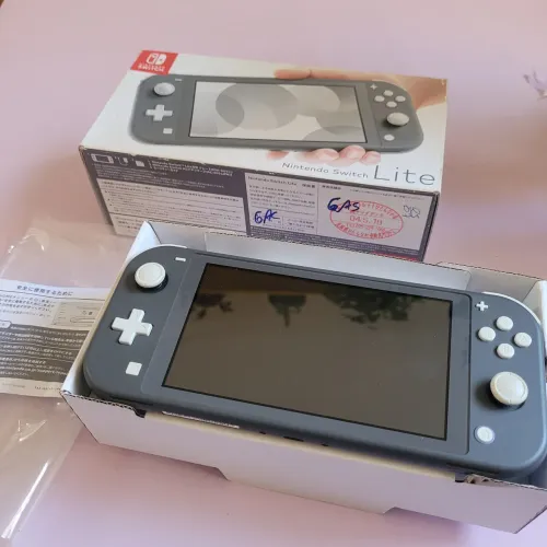 Vendo Nintendo Switch Lite