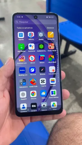 Oppo A40 256 8 de RAM comera impecável bateria dura o dia inteiro biometria ok