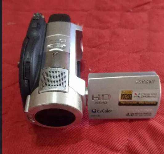 filmadora Sony Handycam HDR-UX7.  LEIA O ANÚNCIO 