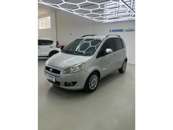 Fiat Idea Essence 1.6 Flex 16V 5P 2011
