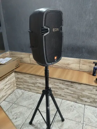 Caixa ativa JBL eon 510 super conservado
