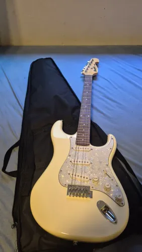 ? Guitarra Tagima Memphis MG32 Semi Nova - Excelente Estado! ?