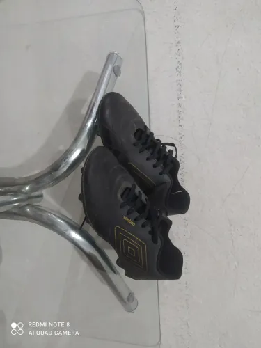CHUTEIRA DA UMBRO | USADA POUCAS VEZES | EM PERFEITO ESTADO!