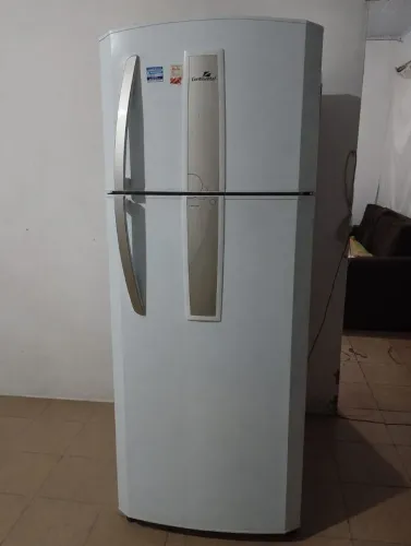 vendo geladeira
