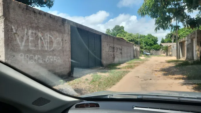 Vendo terreno no bairro da área verde medido 20x20 fala com Geovane *
