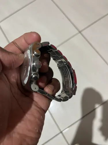 Relógio Swatch cara branca 