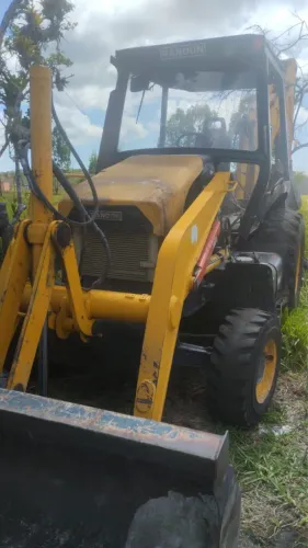 Retroescavadeira Randon RD406 4x4