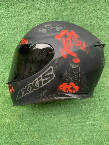 Capacete Axxis Floral + viseira transparente + saco de tecidoTamanho: 57-58/M 