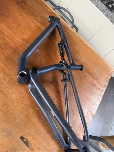 Quadro Specialized Epic EVO S-Works - Tamanho 17 | Carbono | MTB