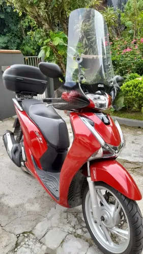 VENDO HONDA SH 150i 2018 Automática