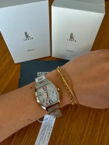 Relógio Seiko Lukia - Edição Limitada a 600 peças - Feminino Quartzo HEE002J
