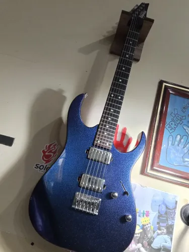 Guitarra Ibanez Chameleon