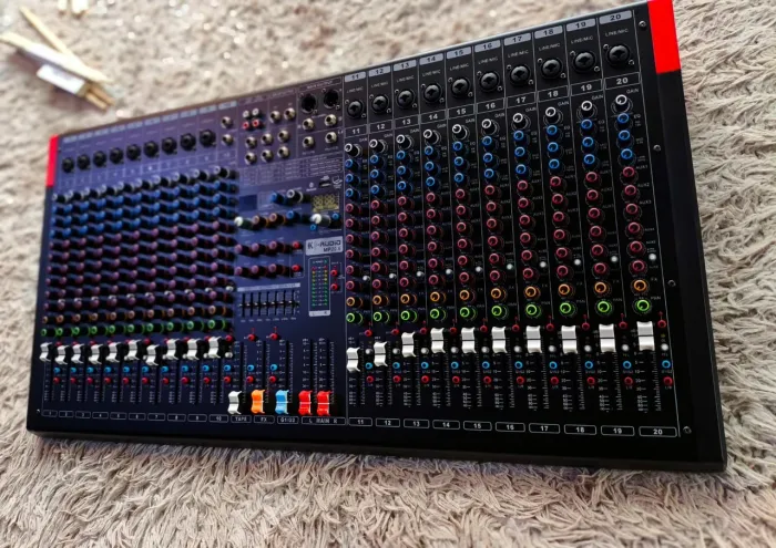 Mesa de Som Analógica K-Audio MP 20.6 - 20 Canais