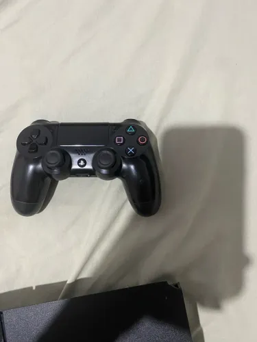 PlayStation 4 com 16 jogos digitais