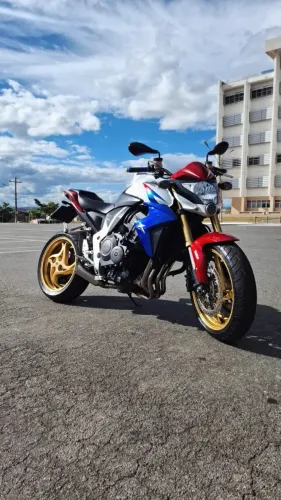 CB1000r 