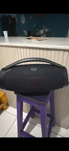? VENDO JBL BOOMBOX 3 ?
