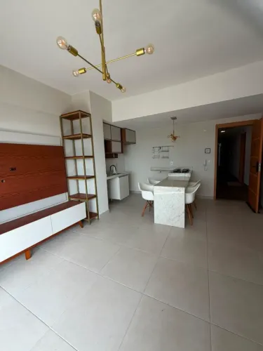 Vendo Apartamento com 02 Quartos - Semi Mobiliado - Andar Alto - Nascente